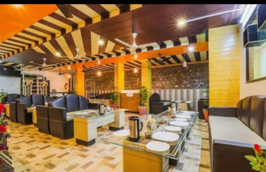 מוסורי Hotel 7 Heavens מראה חיצוני תמונה