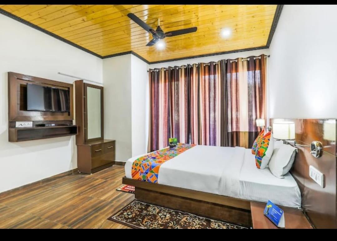 מוסורי Hotel 7 Heavens מראה חיצוני תמונה