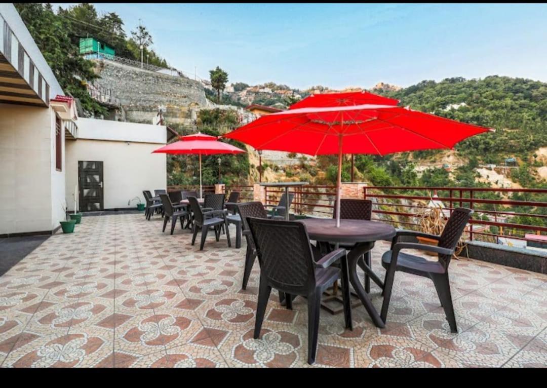 מוסורי Hotel 7 Heavens מראה חיצוני תמונה